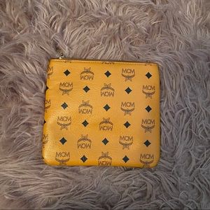 MCM pouch
